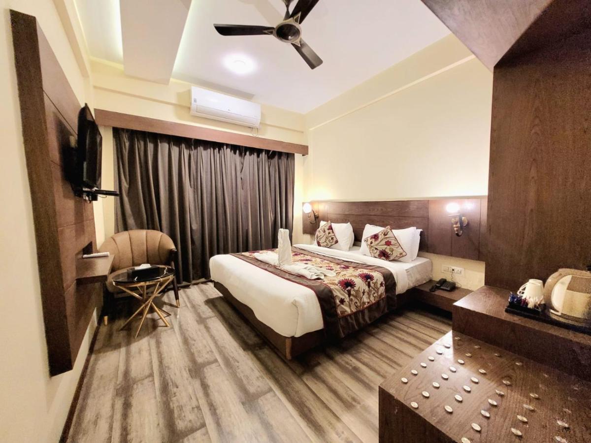 Hotel Green Rooms, Vintage Luxury Near Dal Lake Srīnagar Dış mekan fotoğraf