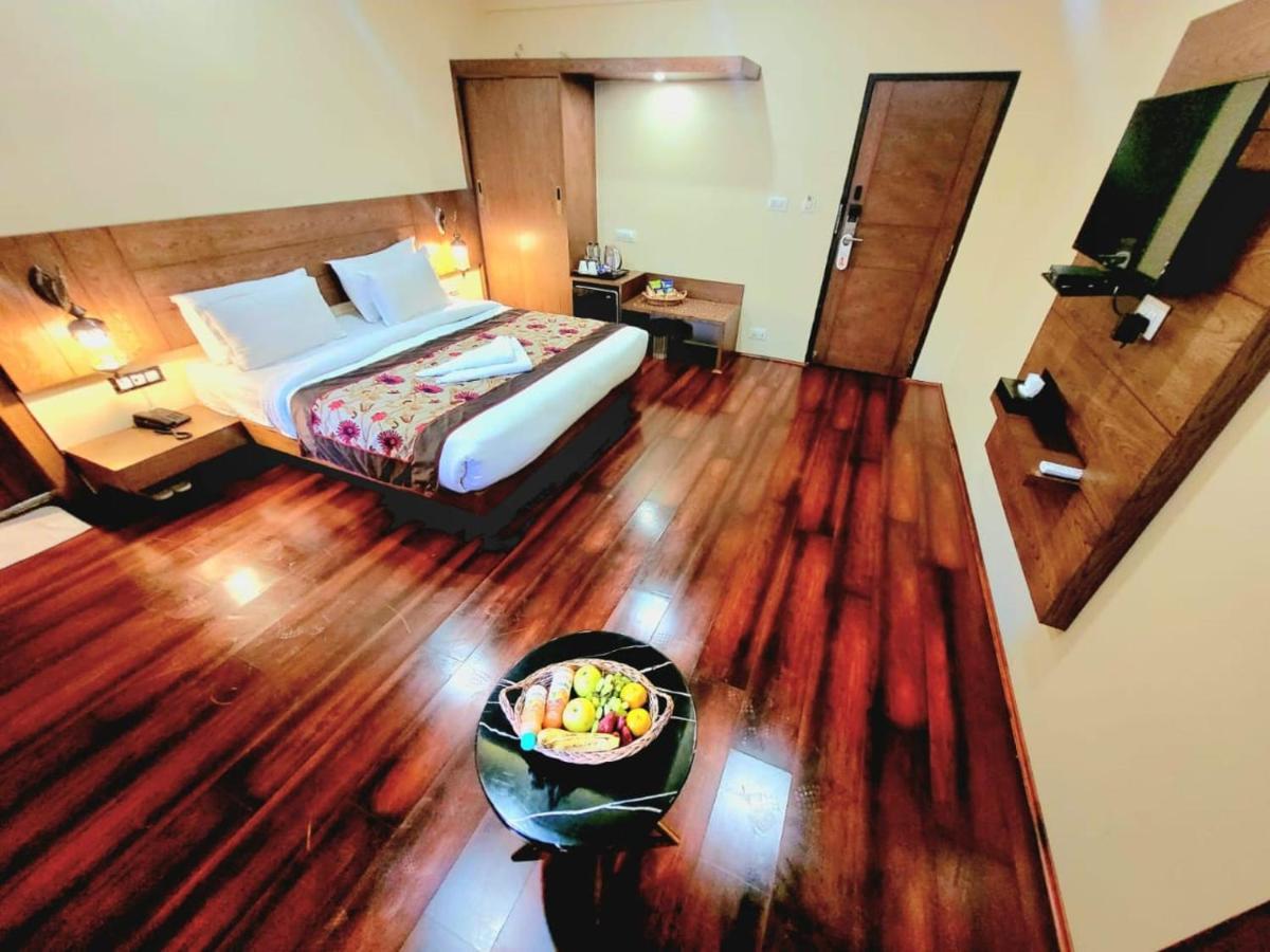 Hotel Green Rooms, Vintage Luxury Near Dal Lake Srīnagar Dış mekan fotoğraf