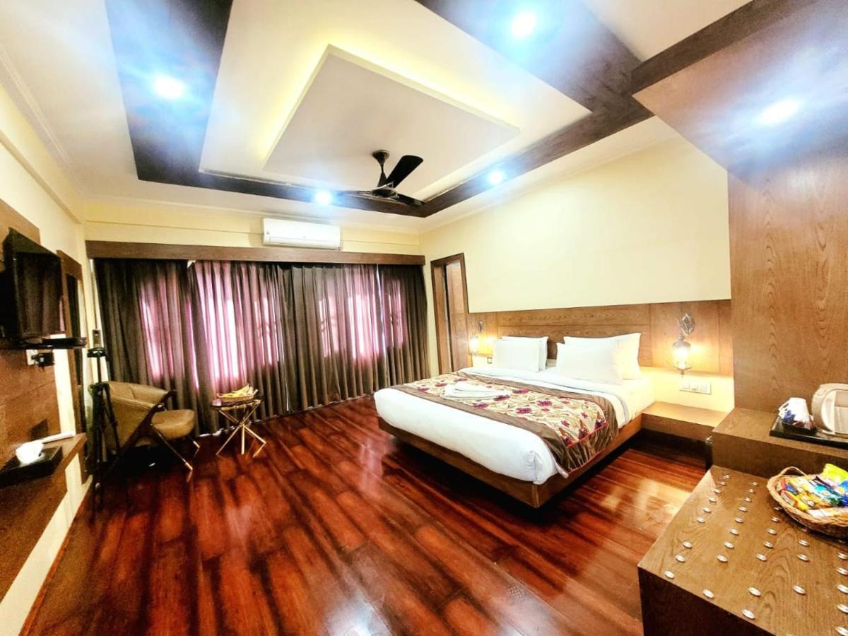 Hotel Green Rooms, Vintage Luxury Near Dal Lake Srīnagar Dış mekan fotoğraf
